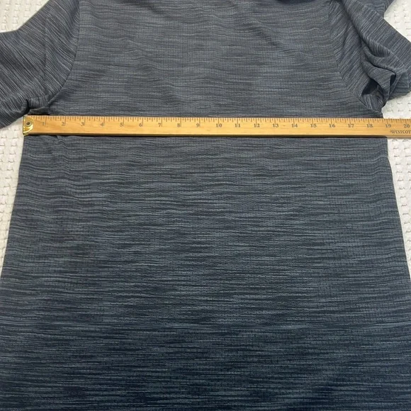 Under Armour Heat Gear Fitted Men’s Size Medium Pre owned - Picture 8 of 9